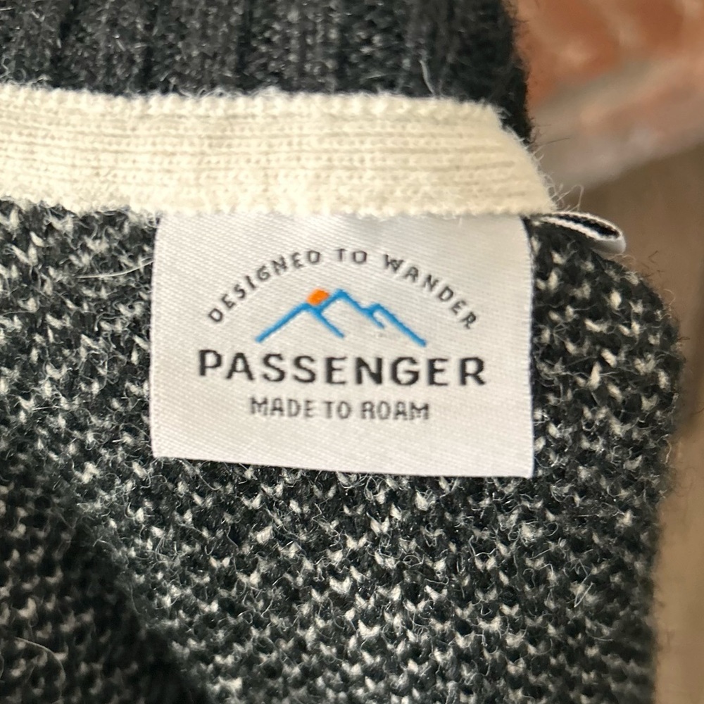Passenger Aztec Print Open Front Cardigan in Black Sz XS - Picture 5 of 6